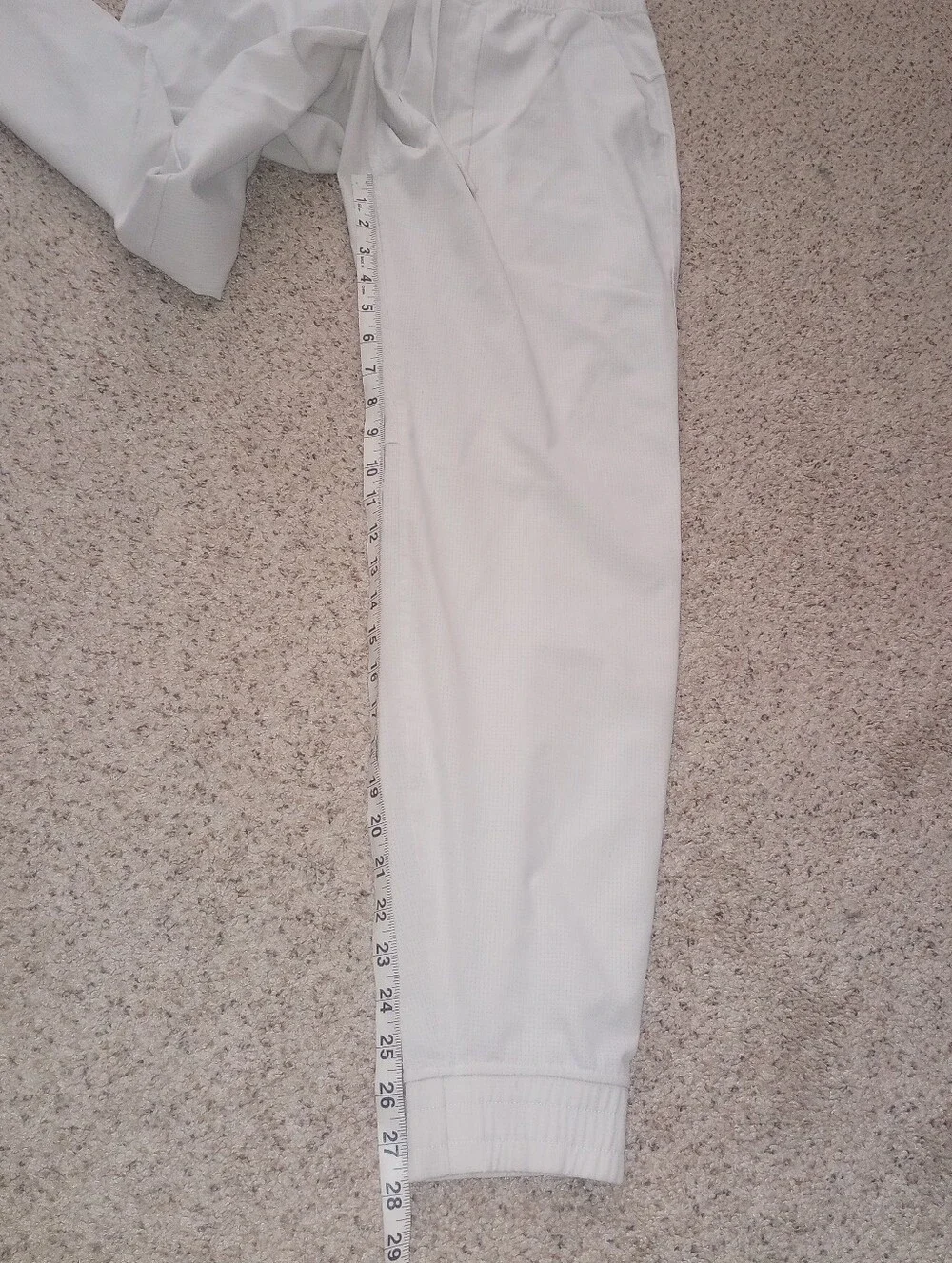Lululemon Cream White Joggers Size Medium Activewear Running Gym Workout